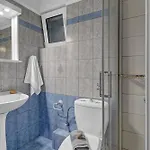 شقة Elaia 3 *