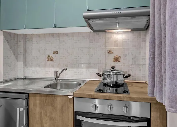 Apartament Elaia 3 *